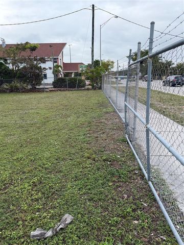 752 Opa Locka Blvd, Miami, FL 33168