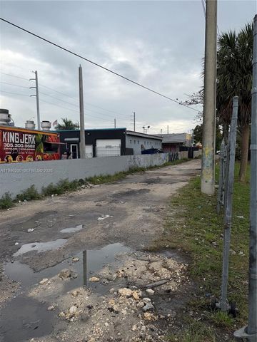 752 Opa Locka Blvd, Miami, FL 33168