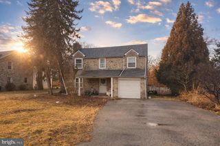 841 W BUTLER PIKE, Ambler, PA 19002