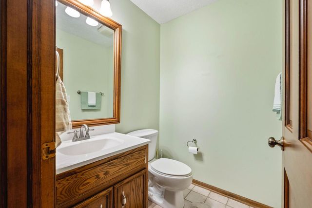 22214 S Gawain Drive, Joliet, IL 60404