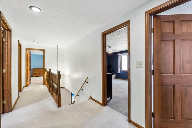 22214 S Gawain Drive, Joliet, IL 60404
