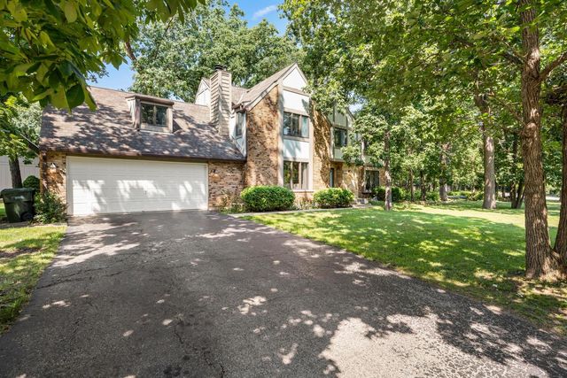 22214 S Gawain Drive, Joliet, IL 60404
