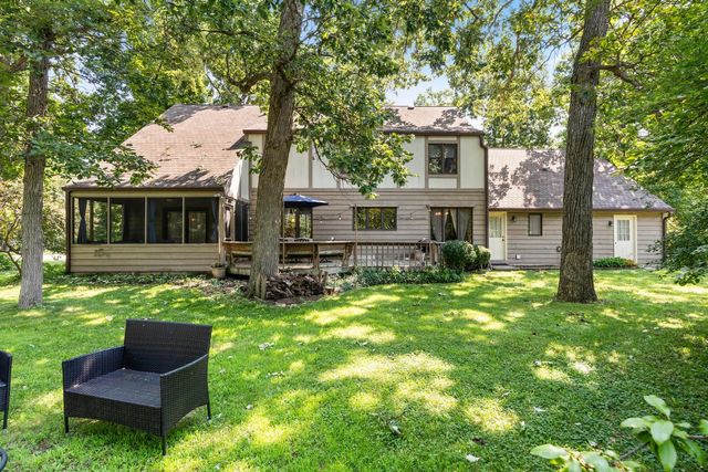 22214 S Gawain Drive, Joliet, IL 60404