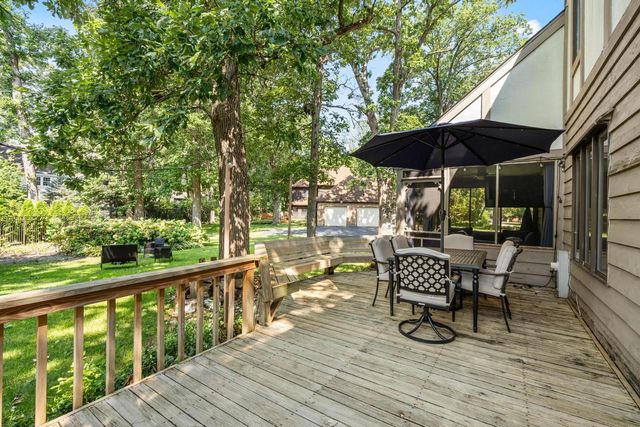 22214 S Gawain Drive, Joliet, IL 60404