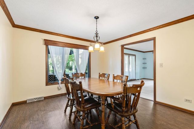 22214 S Gawain Drive, Joliet, IL 60404