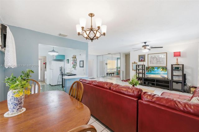 737 SW 2nd Ct, Hallandale Beach, FL 33009