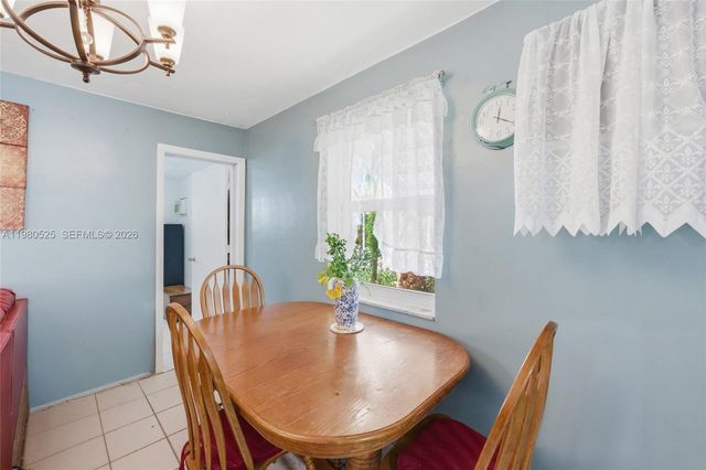 737 SW 2nd Ct, Hallandale Beach, FL 33009