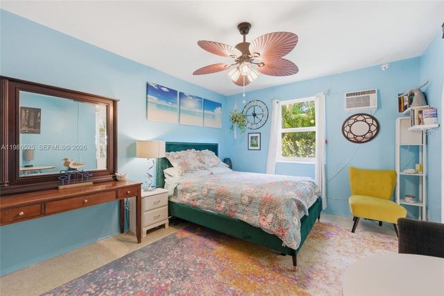 737 SW 2nd Ct, Hallandale Beach, FL 33009