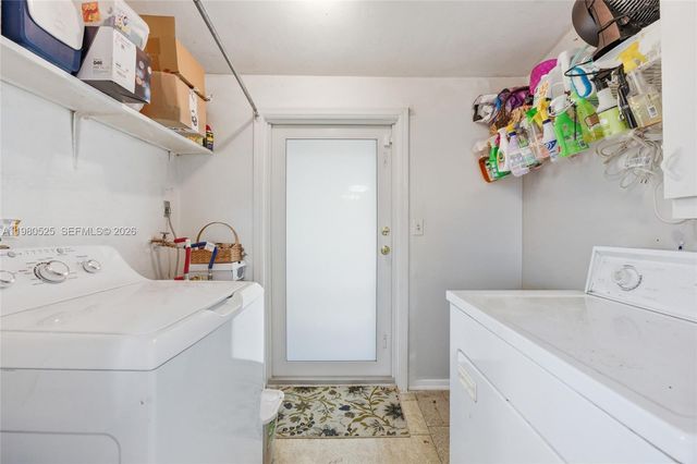 737 SW 2nd Ct, Hallandale Beach, FL 33009