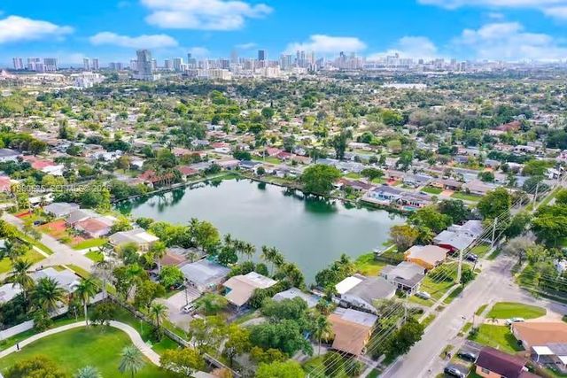 737 SW 2nd Ct, Hallandale Beach, FL 33009