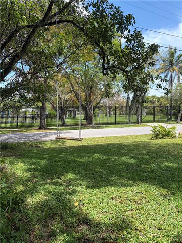 737 SW 2nd Ct, Hallandale Beach, FL 33009