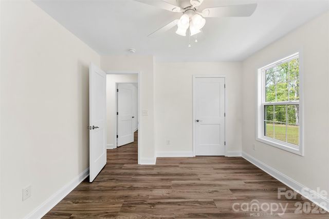 110 W Iowa Avenue, Bessemer City, NC 28016