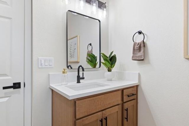 2199 Glen Ave, Merced, CA 95340