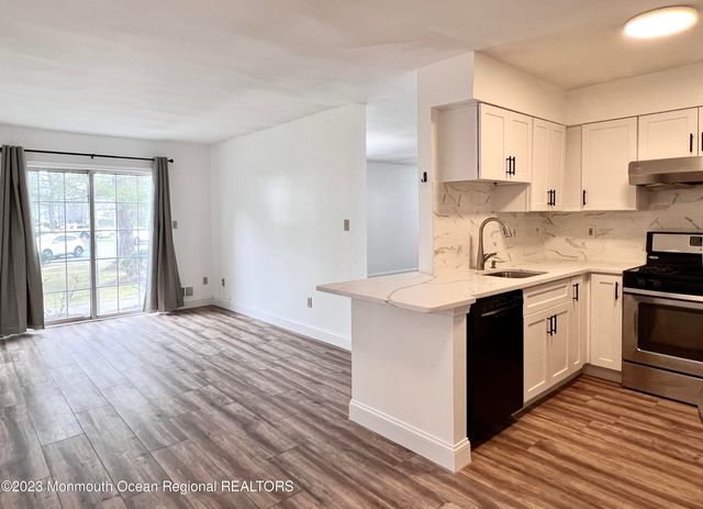 1133 Roseberry Court, Morganville, NJ 07751