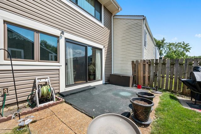 205 Robbin Drive, Romeoville, IL 60446