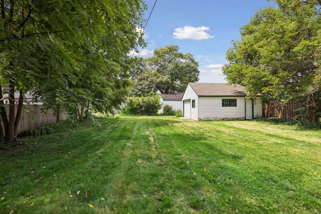 2713 Meridian Drive, Robbinsdale, MN 55422