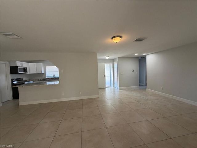 1732 Cornwallis PKWY, Cape Coral, FL 33904