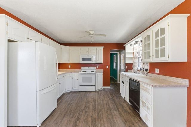 206 IVY Drive, Council Bluffs, IA 51503