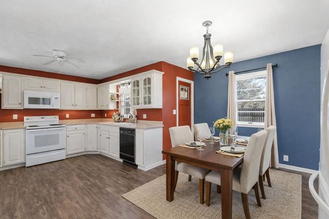 206 IVY Drive, Council Bluffs, IA 51503