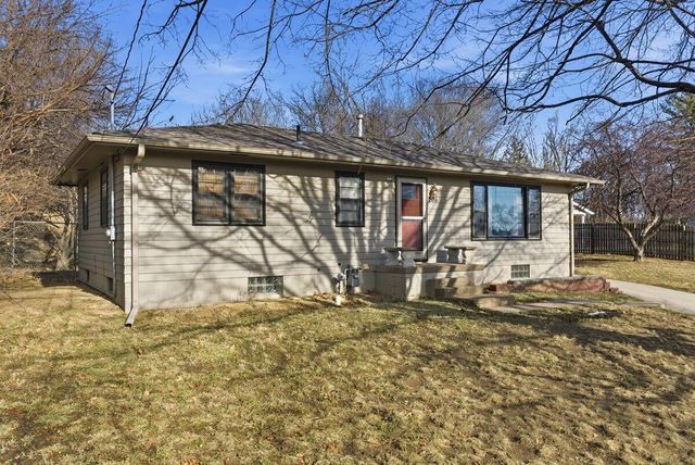 206 IVY Drive, Council Bluffs, IA 51503