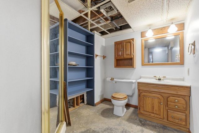 206 IVY Drive, Council Bluffs, IA 51503