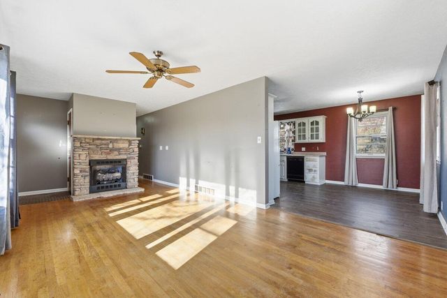 206 IVY Drive, Council Bluffs, IA 51503