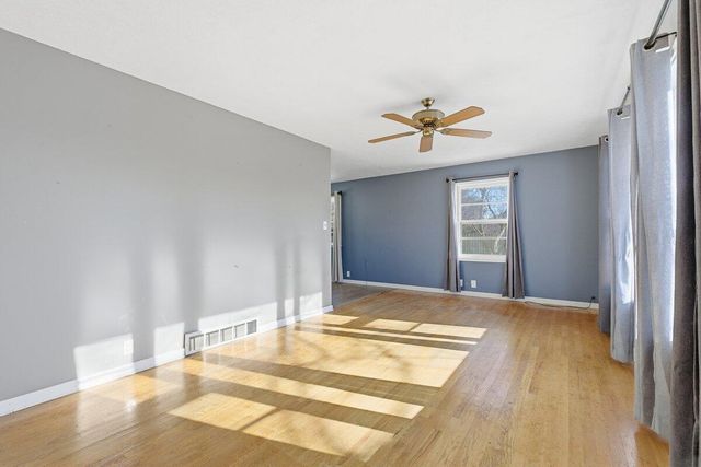 206 IVY Drive, Council Bluffs, IA 51503