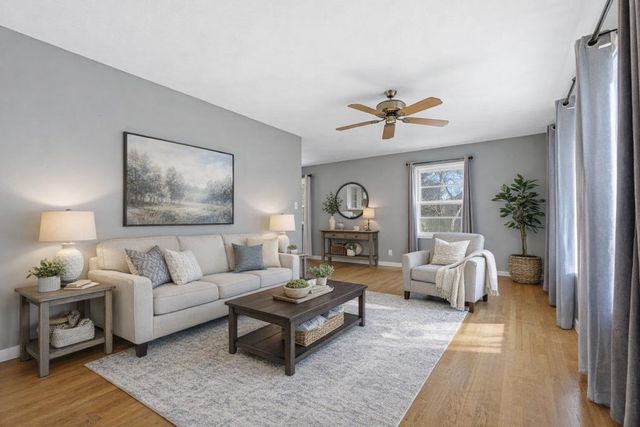 206 IVY Drive, Council Bluffs, IA 51503