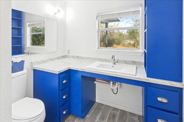 1005 S Dunbar Street, Crockett, TX 75835