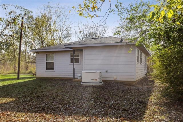 1005 S Dunbar Street, Crockett, TX 75835