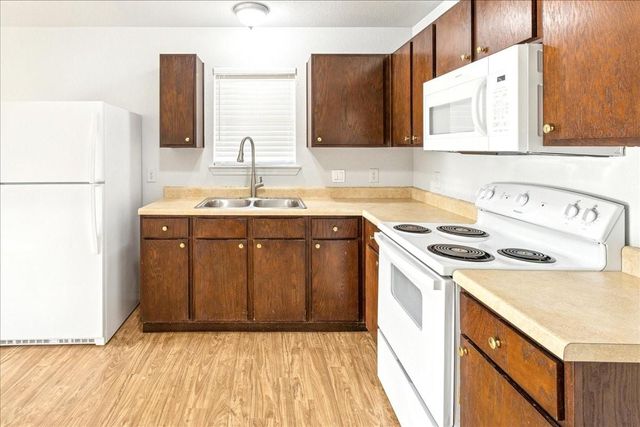 1005 S Dunbar Street, Crockett, TX 75835