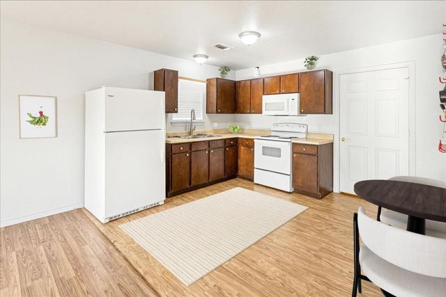 1005 S Dunbar Street, Crockett, TX 75835