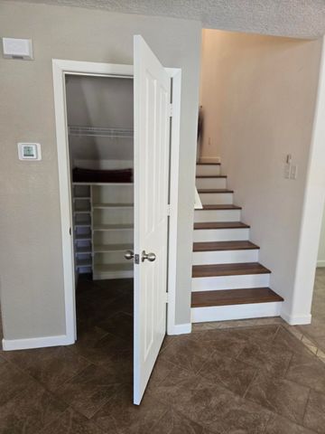 9527 SUN DANCER Drive NW, Albuquerque, NM 87114