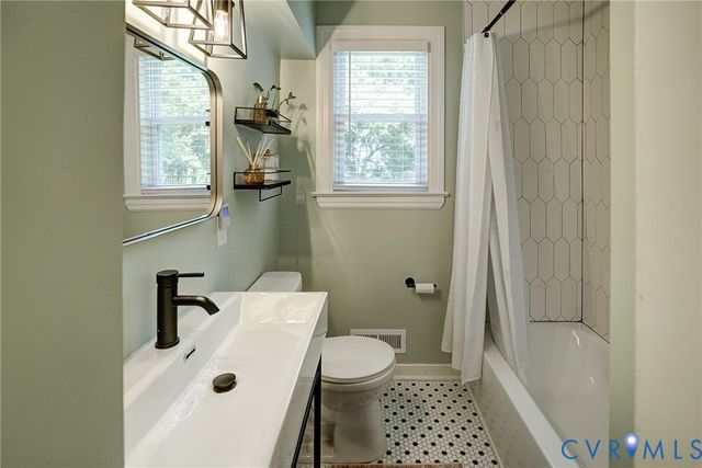 8402 Rolando Dr, Henrico, VA 23229