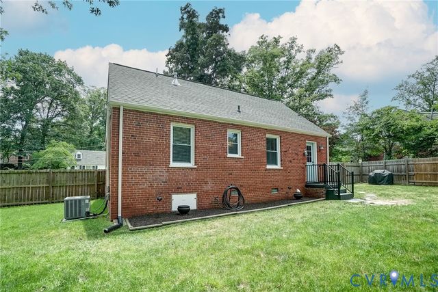 8402 Rolando Dr, Henrico, VA 23229