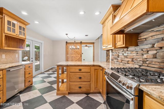 109 OAK TREE Lane, Palatka, FL 32177