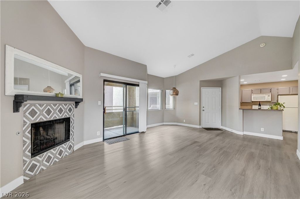 5074 South Rainbow Boulevard 206, Las Vegas, NV 89118