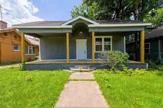 335 N Marsalis Avenue, Dallas, TX 75203