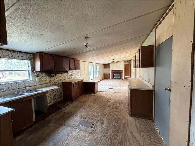 7431 Old Military Road, Mobile, AL 36582