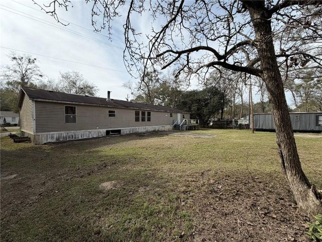 7431 Old Military Road, Mobile, AL 36582