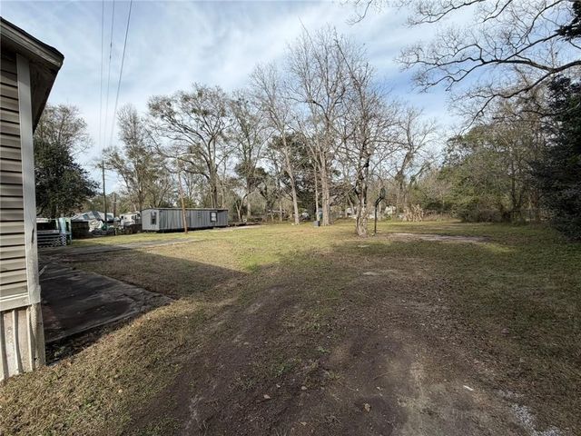 7431 Old Military Road, Mobile, AL 36582