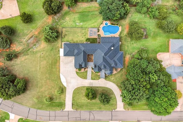 2808 Perth Drive, Edmond, OK 73013