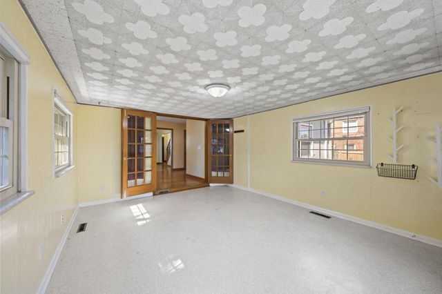 40 S Kellner Road, Columbus, OH 43209