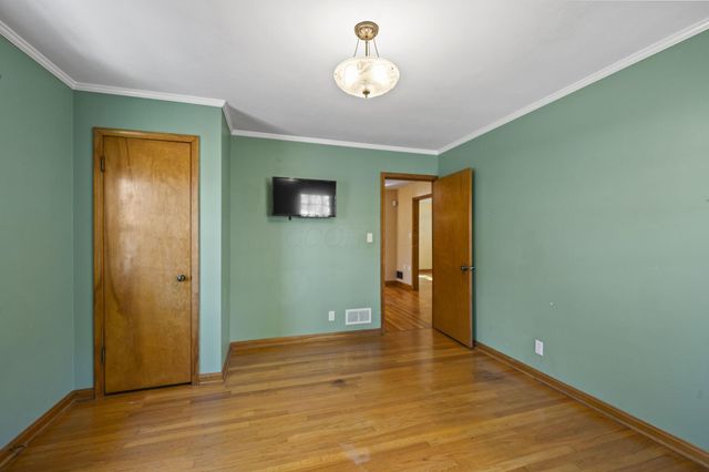 40 S Kellner Road, Columbus, OH 43209