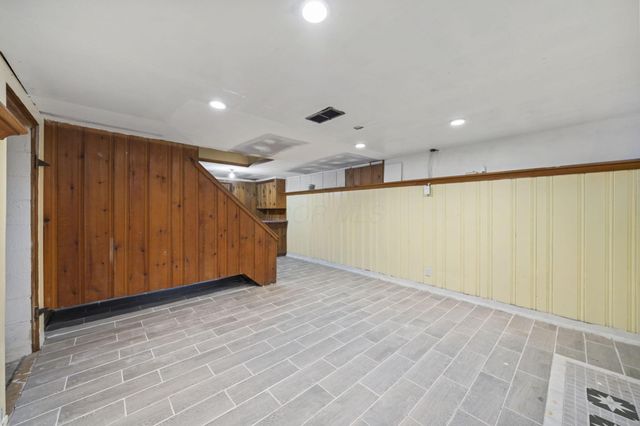 40 S Kellner Road, Columbus, OH 43209