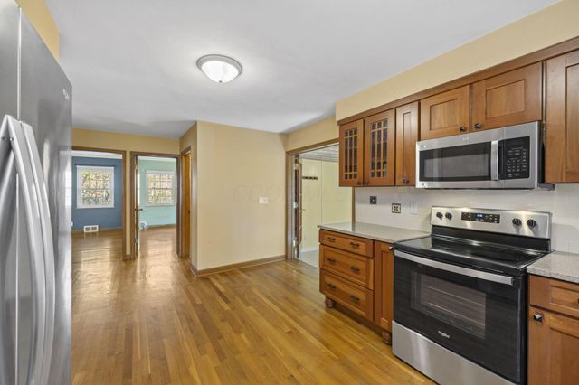 40 S Kellner Road, Columbus, OH 43209