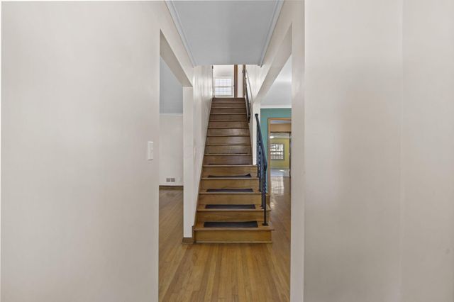 40 S Kellner Road, Columbus, OH 43209