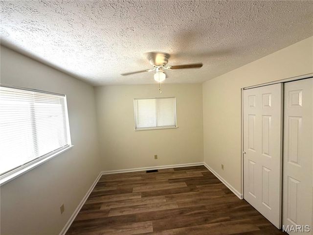 555 Versailles Drive, Florissant, MO 63031
