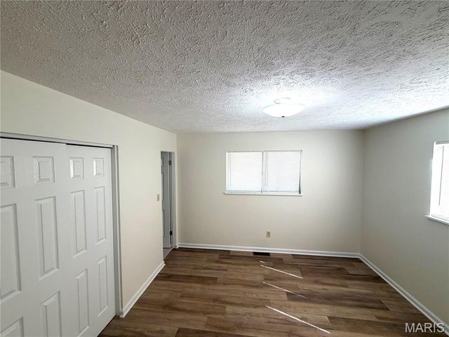 555 Versailles Drive, Florissant, MO 63031