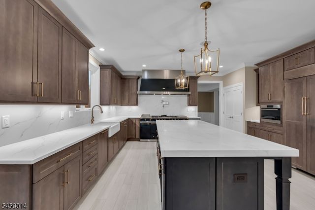 273 Berger St, Franklin Twp., NJ 08873